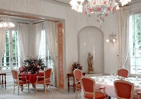 La Folie Du Bois Des Fontaines